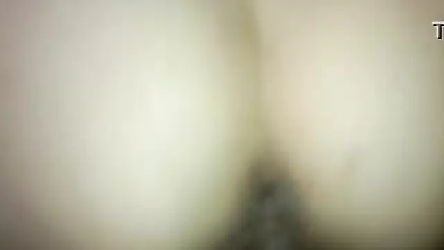 Islak amcığıyla iyi bir Özbek kızı siktim.