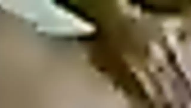 Özbek adam ateşli karısıyla porno çekiyor.