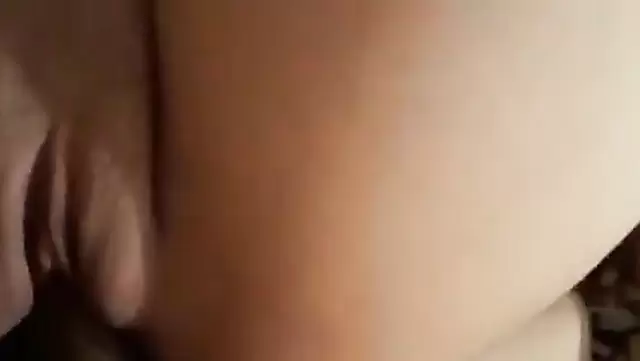 Penisini Özbek güzeli kadının amına kolayca soktu.